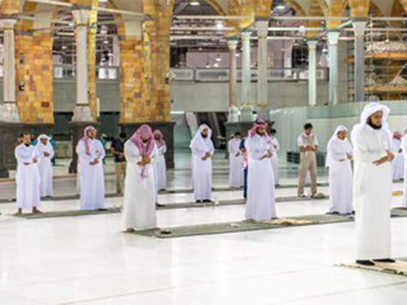 مشاهد تحبس الأنفاس من صلاة التراويح بالمسجد الحرام في ليلة الـ27 من رمضان